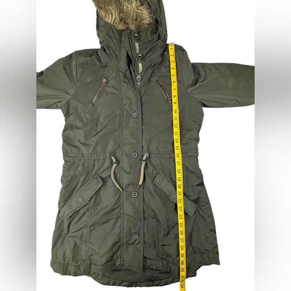 Athleta- Primaloft Peak Parka- Yosemite Green- Small- Like new condition!!!! - Picture 9 of 9